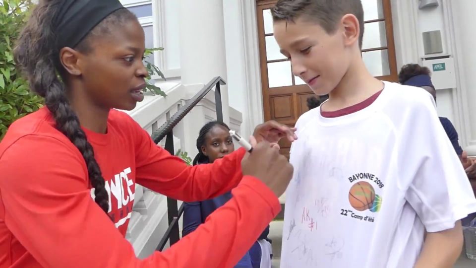 La Minute Inside du 18 août 2018 : Rencontre avec des jeunes fans à Bayonne