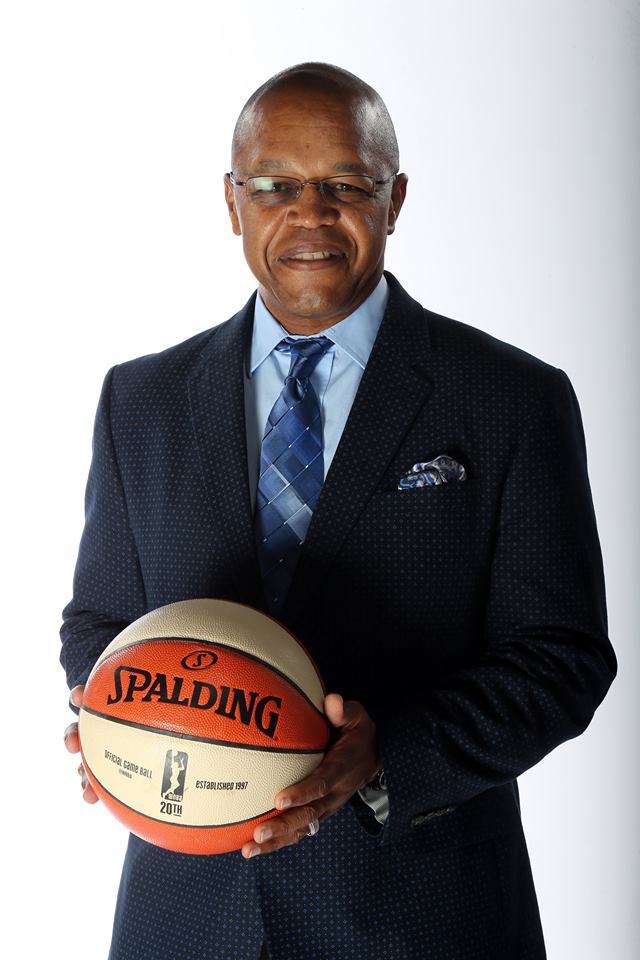 WNBA : Fred WILLIAMS n’est plus le coach de Dallas, Taj McWILLIAMS-FRANKLIN assure l’intérim