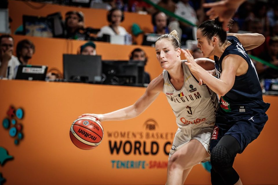 Mondial 2018 : Les Bleues coulent face à la Belgique