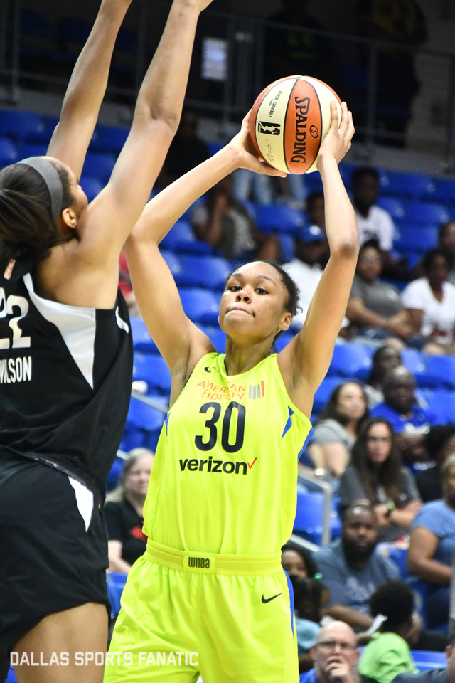 Chine : Azura STEVENS signe à Hebei