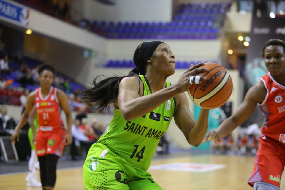 Ligue 2 : Deux heureux événements à Calais et Pauline AKONGA appelée en renfort