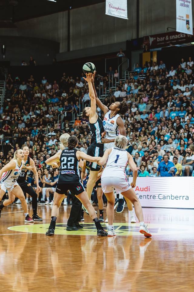 Australie : Victoire capitale pour …… Adélaïde ouvrant sur une troisième manche pour attribuer le titre