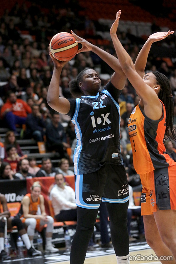 Espagne : Vionise PIERRE-LOUIS terminera la saison à Gérone