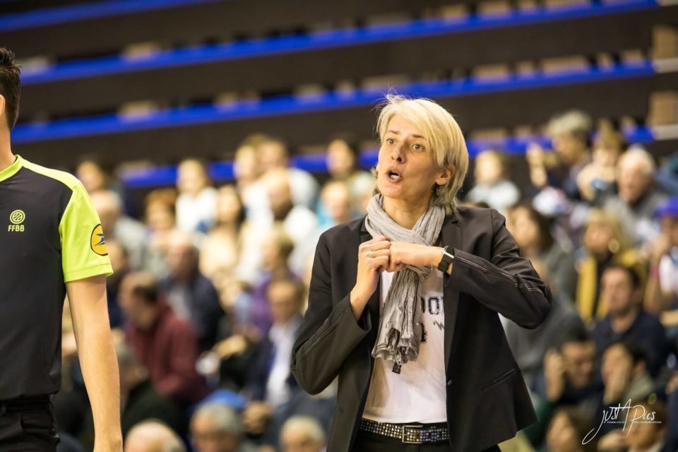 LFB : Cathy MELAIN devrait rester sur le banc de Basket Landes