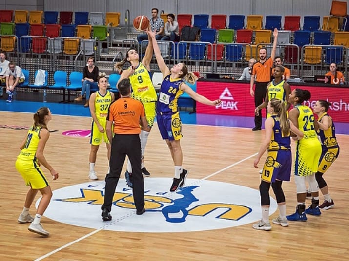 Rép. Tchèque : Le K. P. Brno reste au contact du leader invaincu, l’U. S. K. Prague