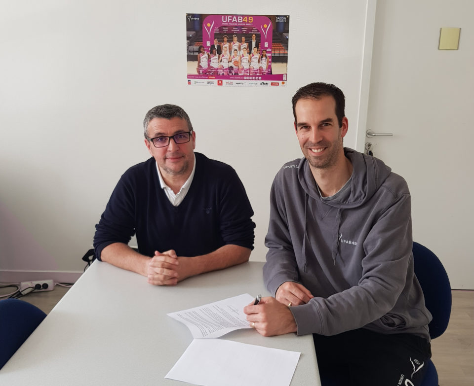 Ligue 2 : David GAUTIER rempile pour 2 saisons à Angers