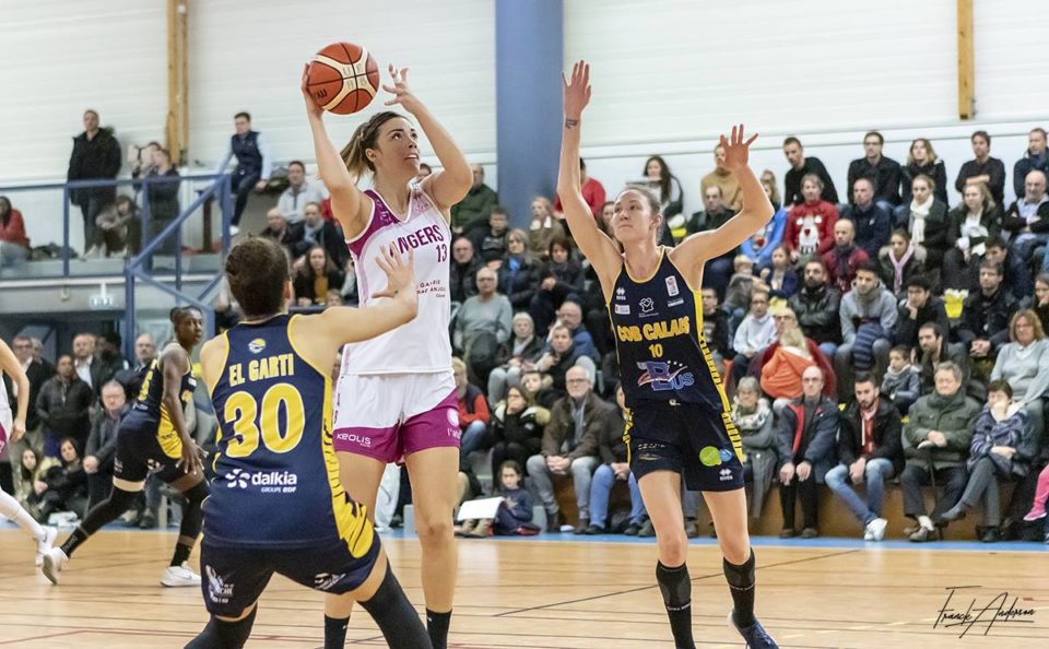 Ligue 2 : Joanne LAUVERGNE signe à Calais, Anna NGO-NDJOCK reste à Angers