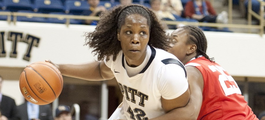 Ligue 2 : Leeza BURDGESS signe à Chartres