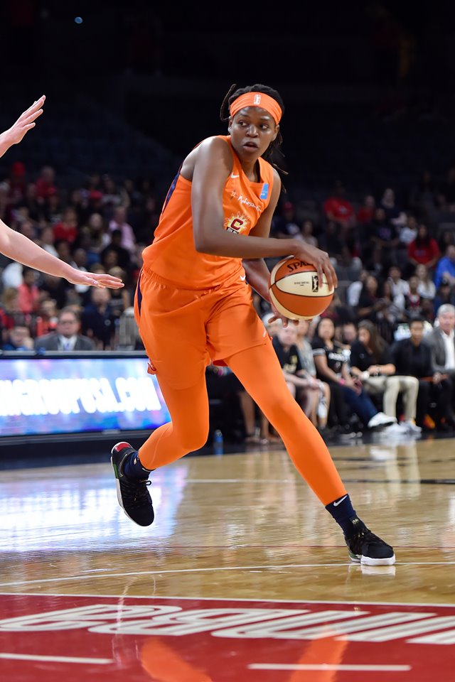 WNBA : Connecticut bat Los Angeles et se mue en leader