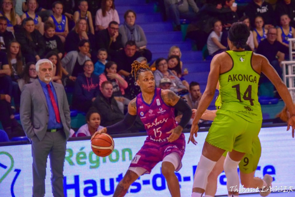 Espagne : D’Andra MOSS signe à Ciudad de los Adelantados, Arica CARTER à Al-Qazeres