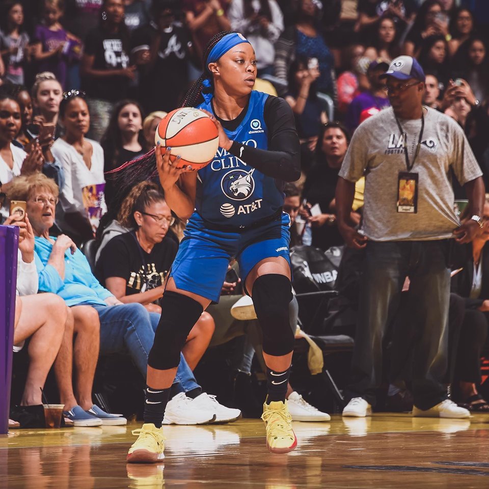 WNBA : Odyssey SIMS retourne à Minnesota, qui se sépare de Megan HUFF