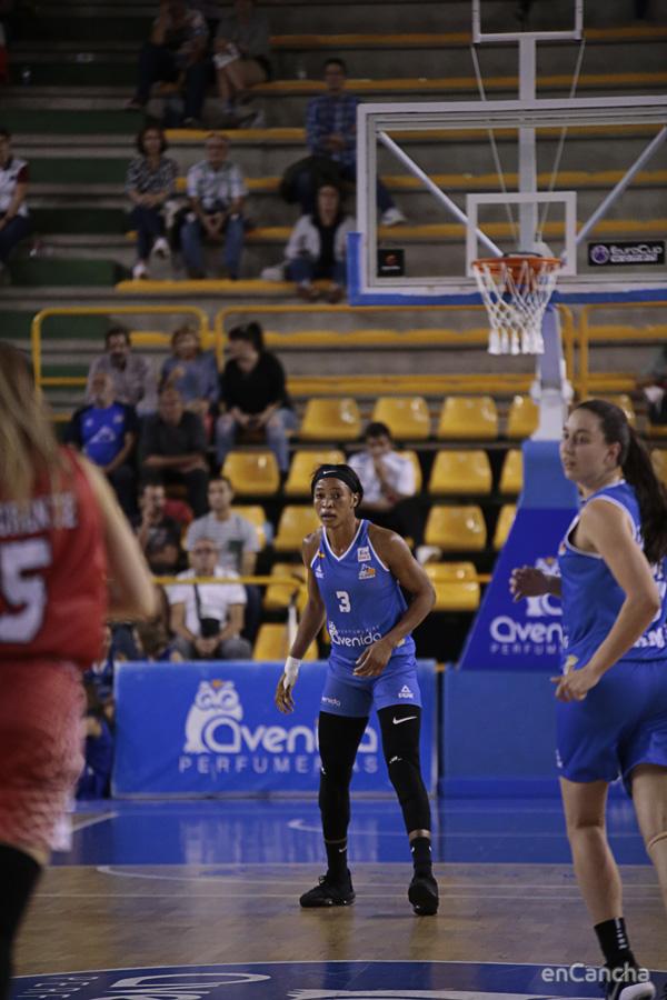 Espagne : Evelyn AKHATOR quitte à son tour Salamanque