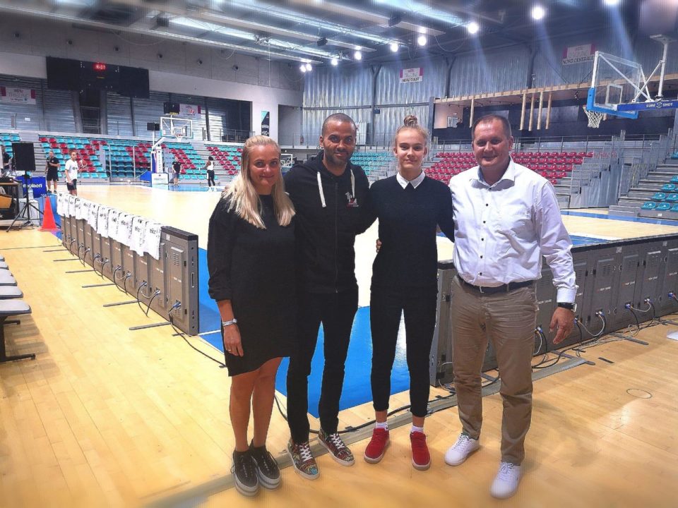 Juste JOCYTE arrive à la Tony PARKER Adequat Academy
