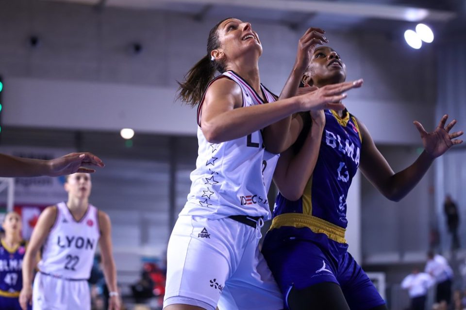 Le maillot des Lyonnaises aux enchères pour la bonne cause !