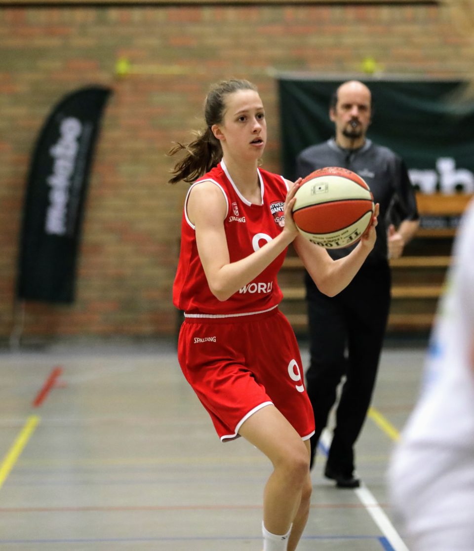 Belgique : Eva VAN GILS rejoint Sainte Catherine-Wavre