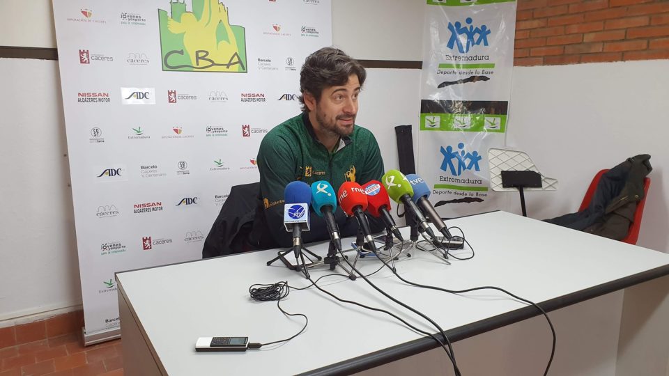 Espagne : Al-Qazeres se renforce mais perd finalement son coach