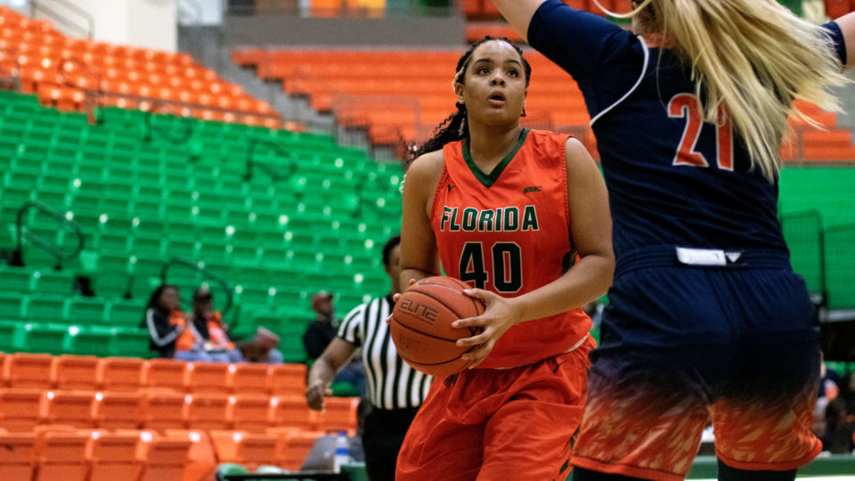 Ligue 2 : Jose-Ann JOHNSON blessée, la SIG engage Shalaunda BURNEY-ROBINSON