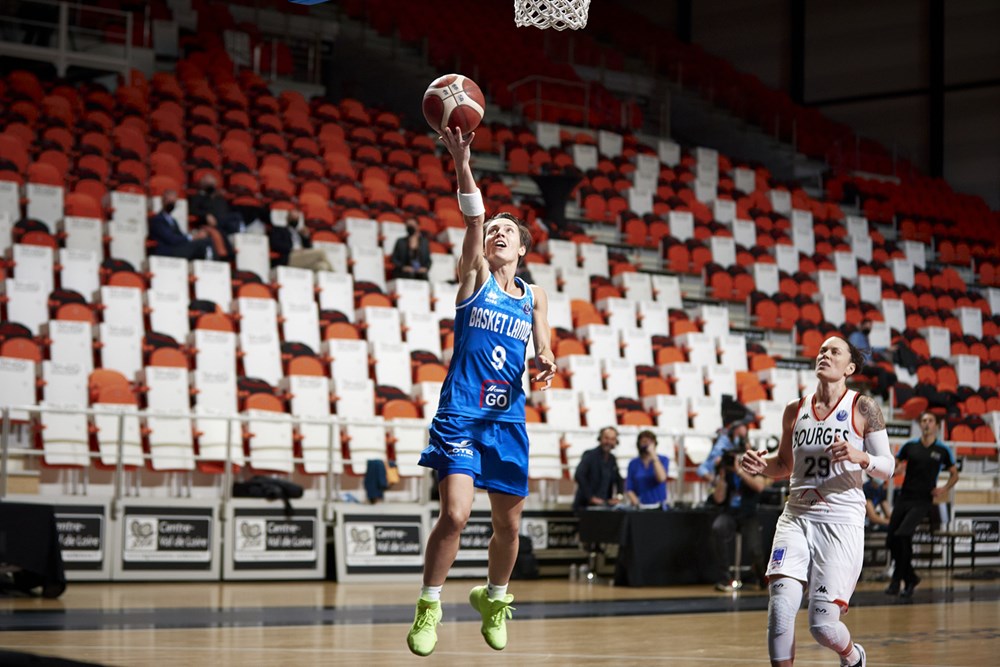 Euroligue : Bourges vainqueur facile face à Basket Landes pour le dernier match en Euroligue de Céline DUMERC
