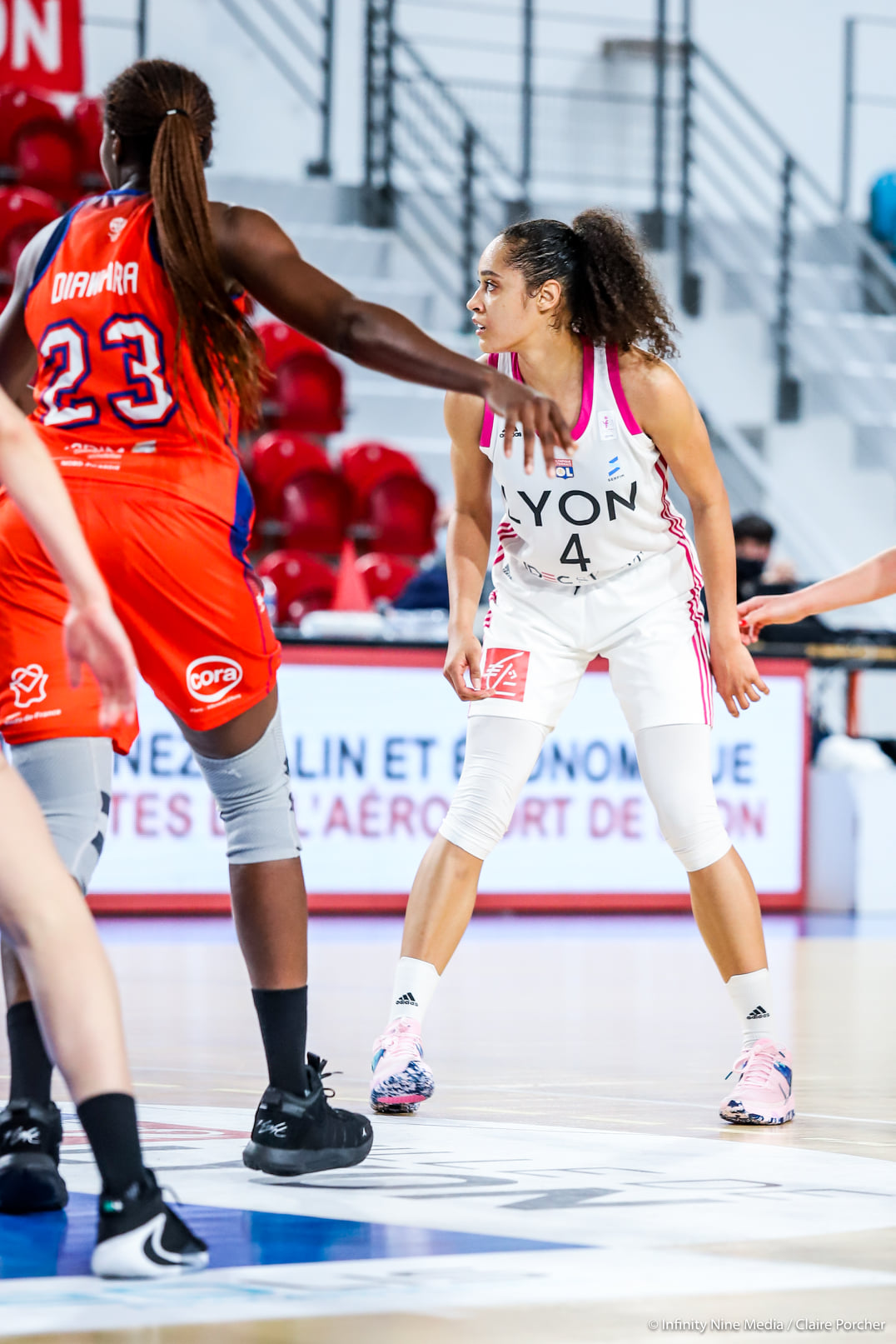 LFB : Nayo RAINCOCK-EKUNWE out pour plusieurs mois, l’ASVEL à la recherche d’une Intérieure