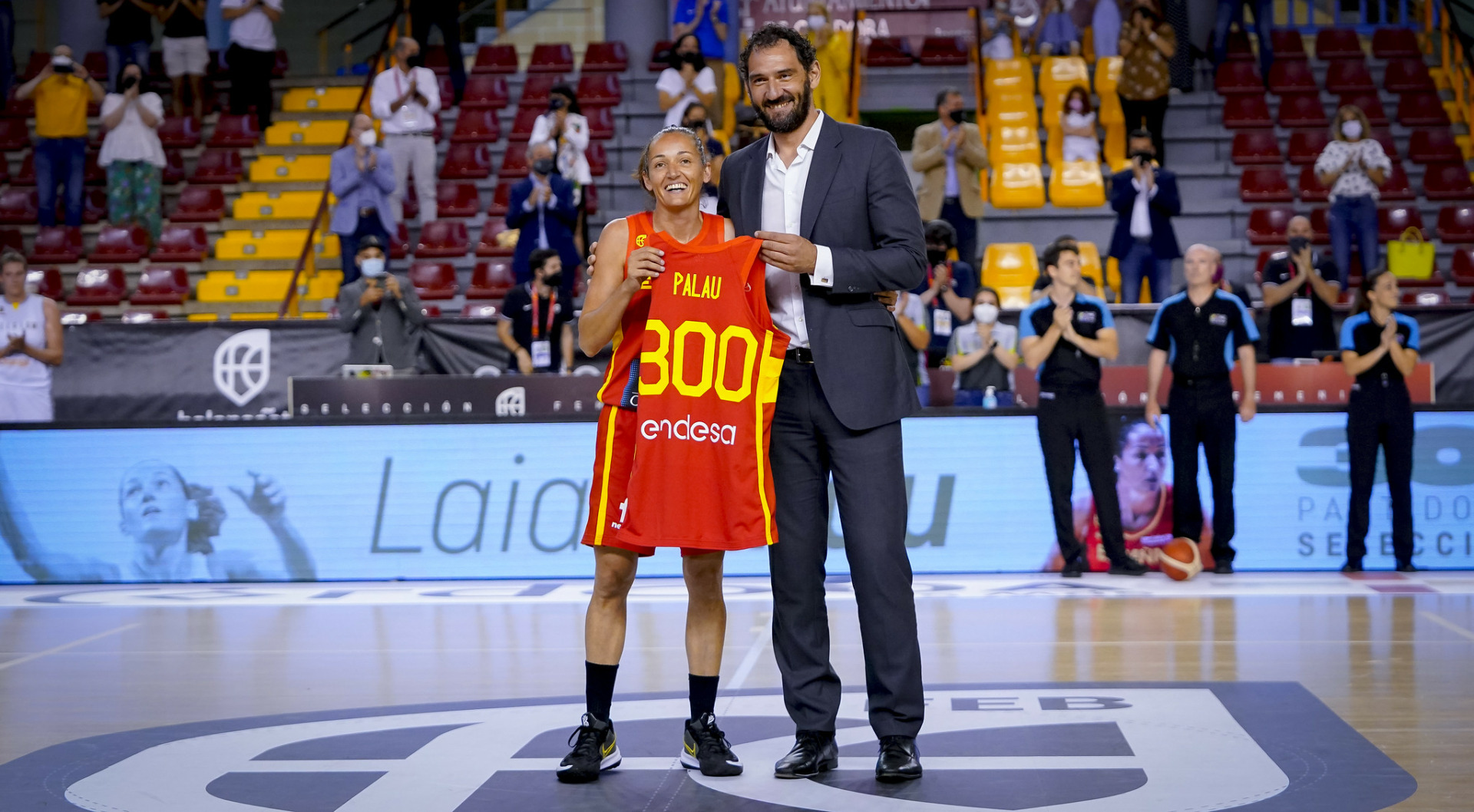 L’émouvant hommage à Laia PALAU pour sa 300ème sélection avec l’Espagne