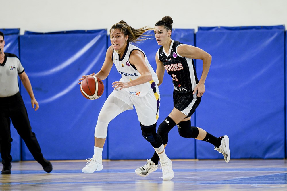 Espagne : Paola FERRARI est passée des Canaries à la Galice, Macarena ROSSET la remplace