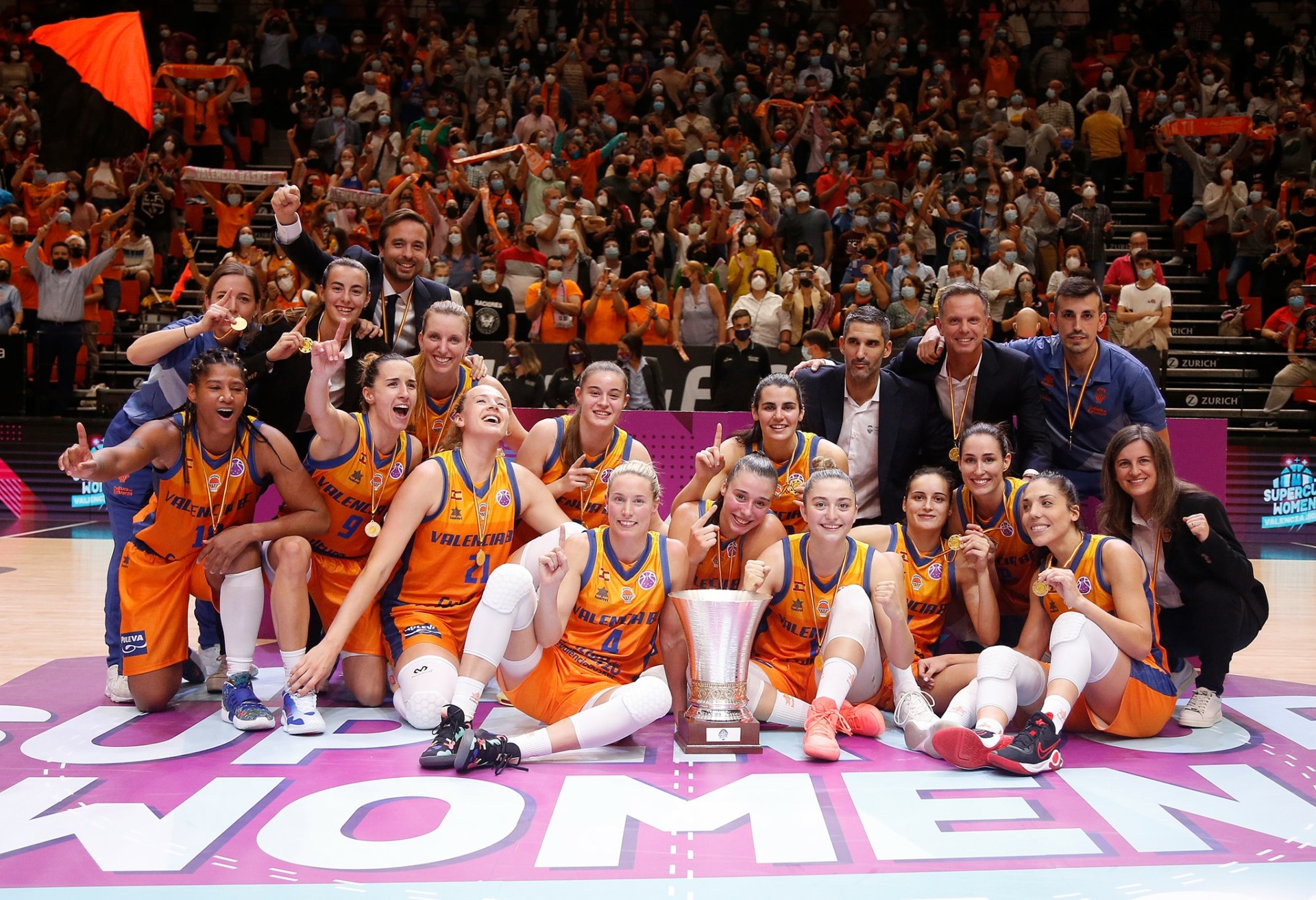 Valence crée l’exploit et remporte sa première Supercoupe d’Europe !