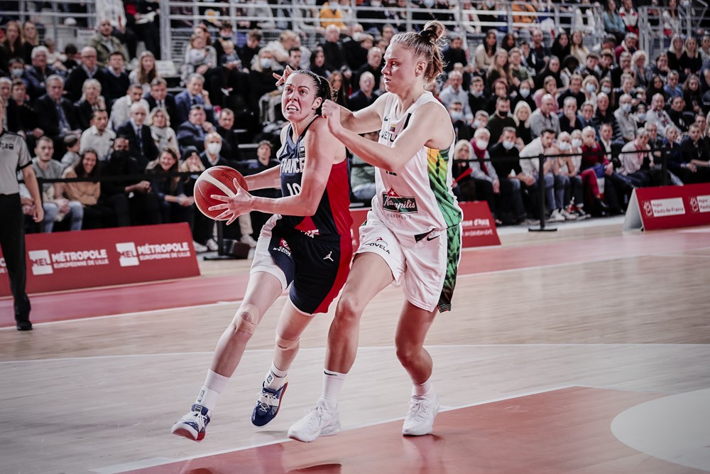 Hommage à la capitaine des Bleues, Sarah MICHEL-BOURY, qui vient d’officialiser la fin de sa carrière professionnelle !