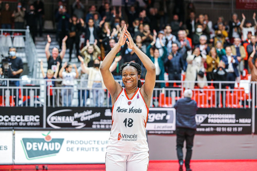 Eurocoupe : Bourges, Lyon, Tarbes, Villeneuve d’Ascq vainqueurs, La Roche Vendée élimine les Flammes Carolo