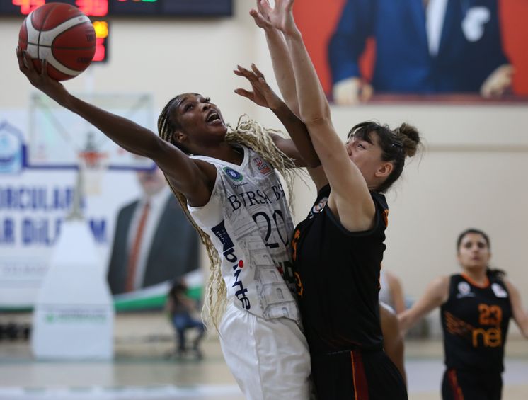 Turquie : Bursa renoue avec le succès, C. B. K. Mersin souffre mais retrouve le podium