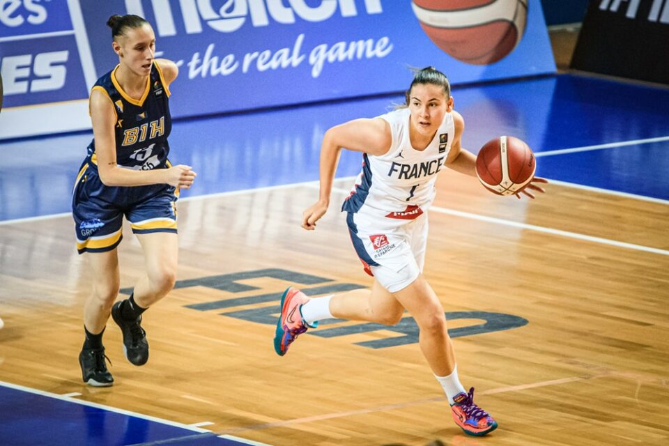 Euro U18 2022 : Avec un sans-faute en 3 matches du groupe C, la France se qualifie pour les huitièmes de finale de mercredi, où elles joueront contre la Suède