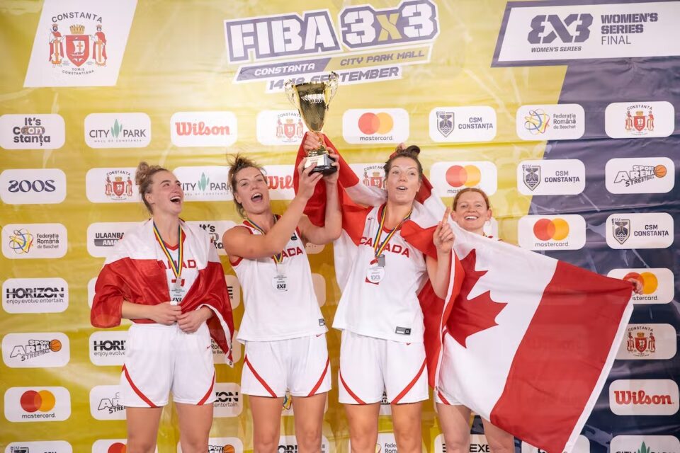 Women’s Series : Les sœurs Plouffe en patronnes, donnent la victoire aux Canadiennes