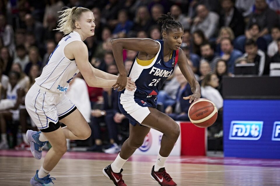 https://www.postup.fr/wp-content/uploads/2022/11/Euro-2023_Mamignan-TOURE-France-vs.-Finlande-@qualifications_FIBA-e1669325628180.jpg