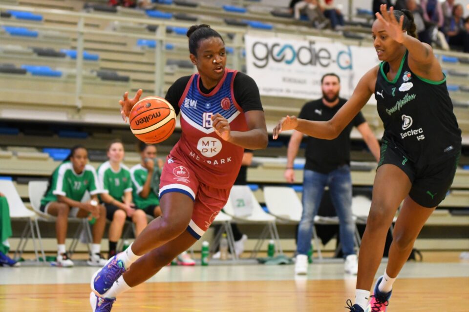NF1 poule B : L’équipe d’Ambitions Girondines décroche sa première victoire, La Glacerie enchaîne au Havre