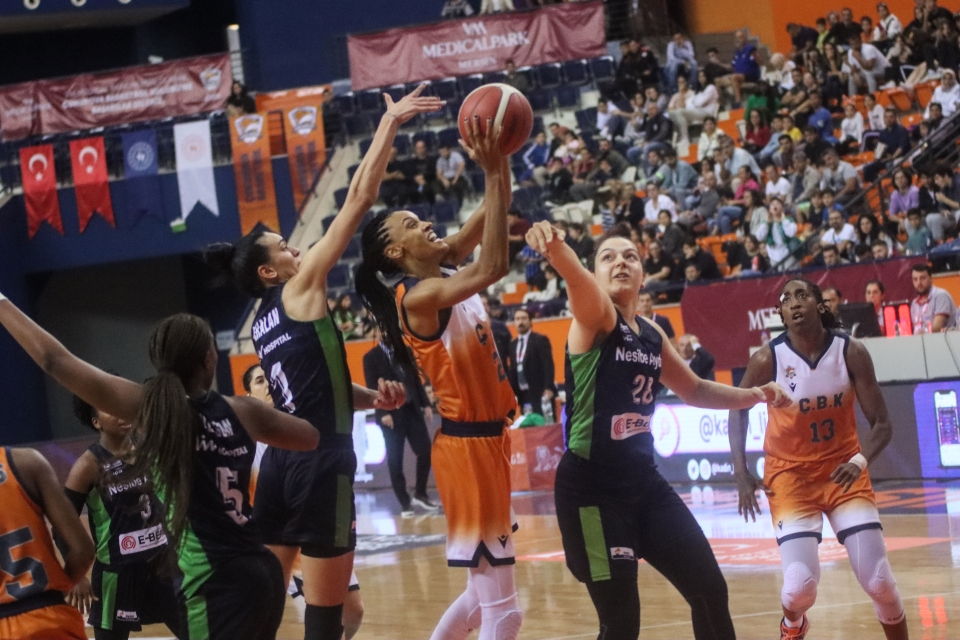 Turquie : C. B. K. Mersin inflige à Nesibe Aydin sa deuxième défaite de suite, Besiktas se redresse lentement à Hatay