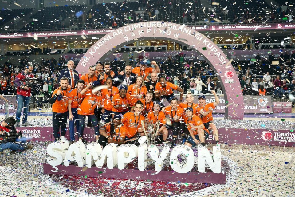 Le C. B. K. Mersin remporte sa première coupe du Président de la République de Turquie