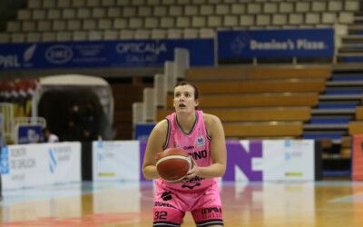 Espagne : Annika HOLOPAINEN blessée, Chatrice WHITE arrive à Araski