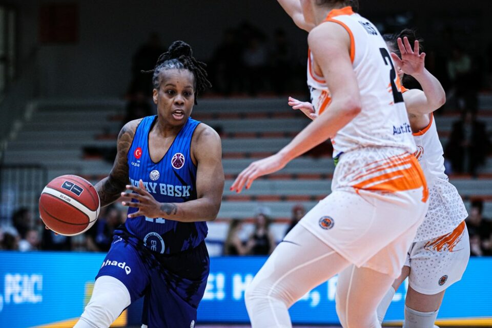 Turquie : Epiphanny PRINCE revient à Galatasaray