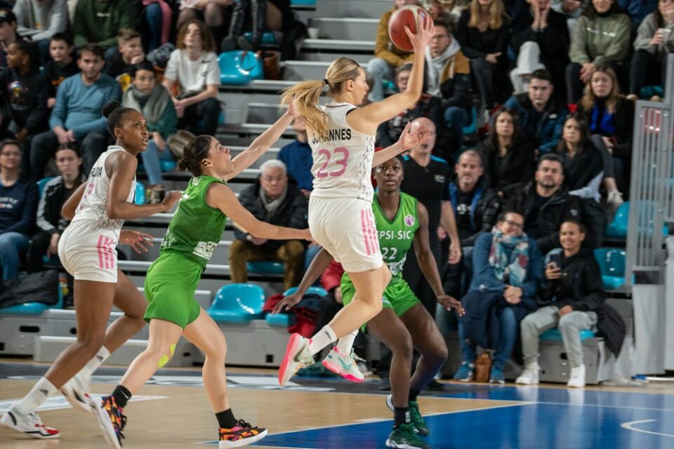 Eurocoupe – 8° de finales aller : le LDLC ASVEL Féminin et Angers l’emportent, Le BLMA sauve les meubles tandis que les Flammes s’écroulent en seconde période