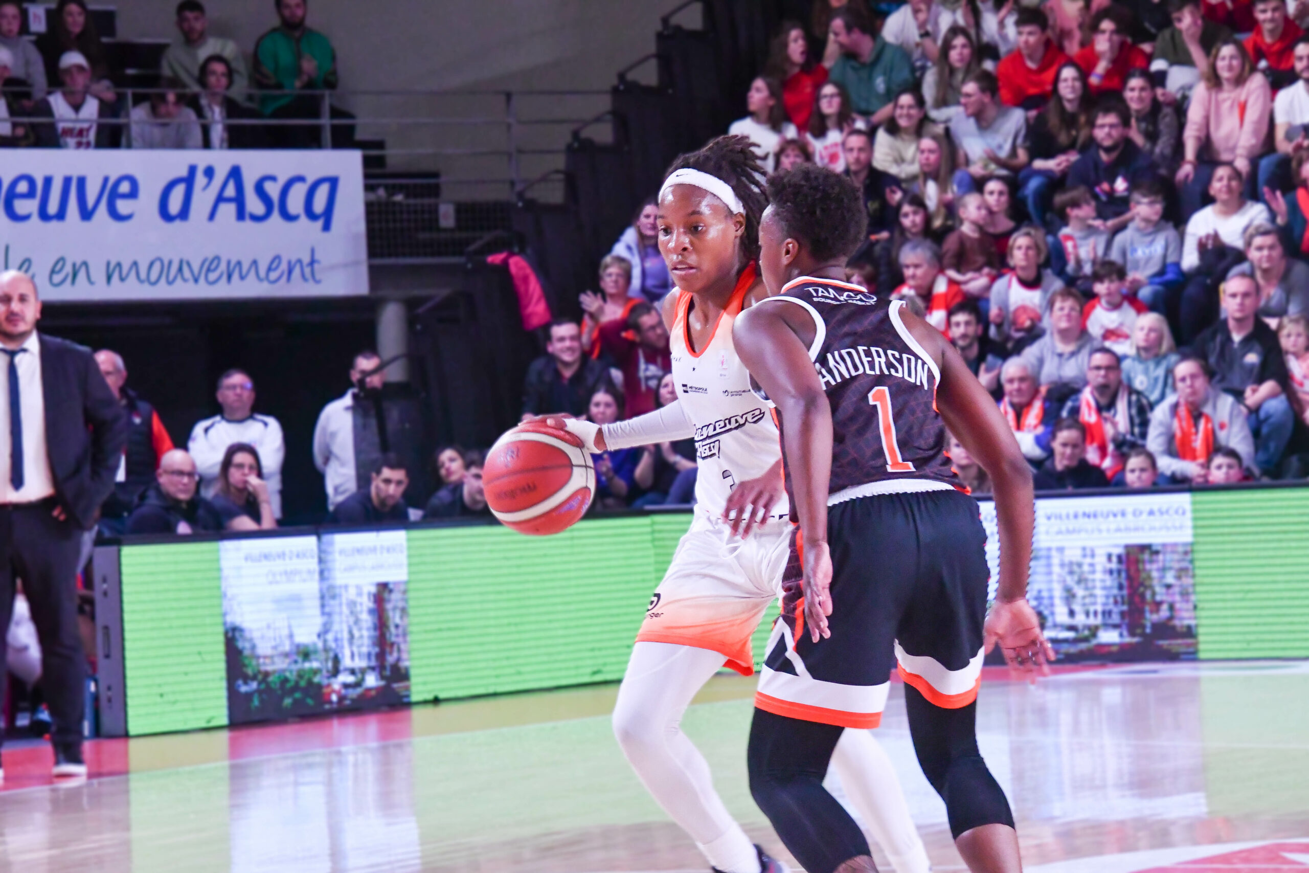 Coupe de France : Basket Landes toujours en course pour défendre son titre, Villeneuve d’Ascq fait perdre le Nord à Bourges, le LDLC ASVEL F. sérieux au Quai de l’Adour