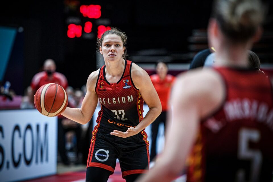 Belgique : Heleen NAUWELAERS annonce sa retraite internationale