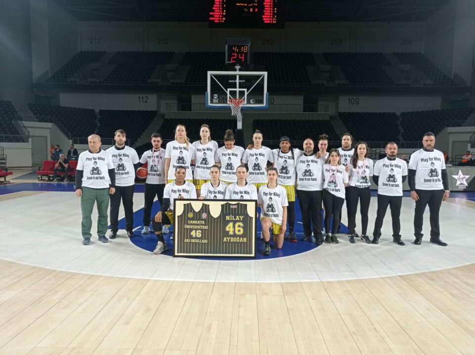 Turquie : L’équipe de Cankaya a rendu un bel hommage sur le terrain à sa joueuse disparue, Fenerbahçe et le C. B. K. Mersin continuent d’avancer