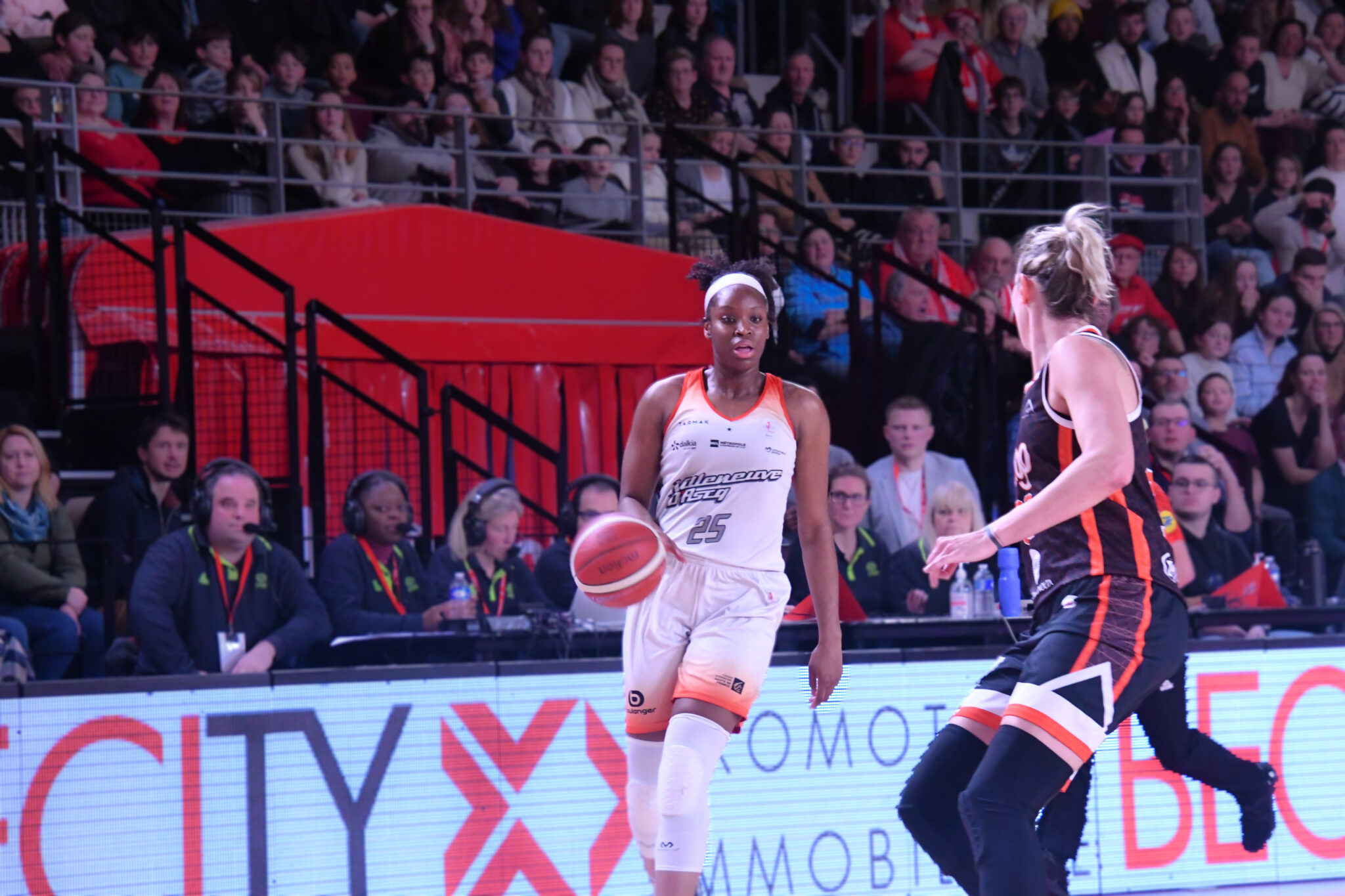 LFB Villeneuve d'Ascq et Bourges prennent une bonne option vers la