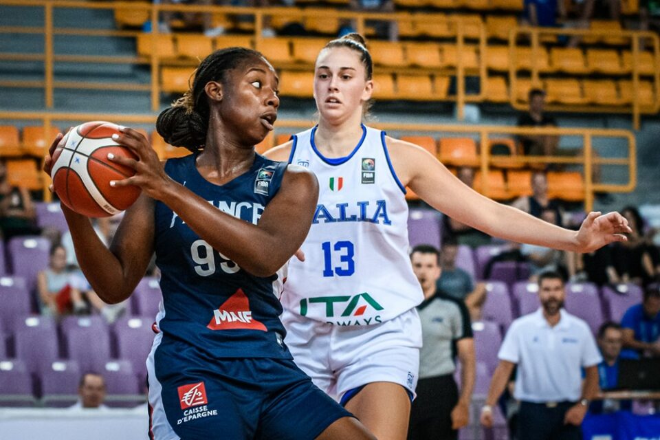 LFB : Une jeune intérieure quitte Bourges pour Tarbes