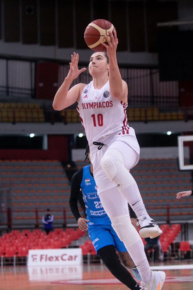 Megan GUSTAFSON naturalisée Espagnole !