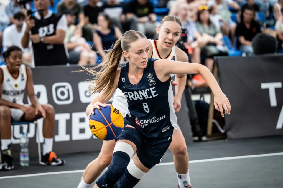 Mondial U18 3×3 2023 : Les Bleuettes dominent les Allemandes et se qualifient pour les quarts mais tombent face à Team USA