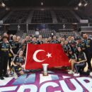 Face à des Lyonnaises toujours en effectif réduit, le Fenerbahçe remporte la première Supercoupe d’Europe de son Histoire !