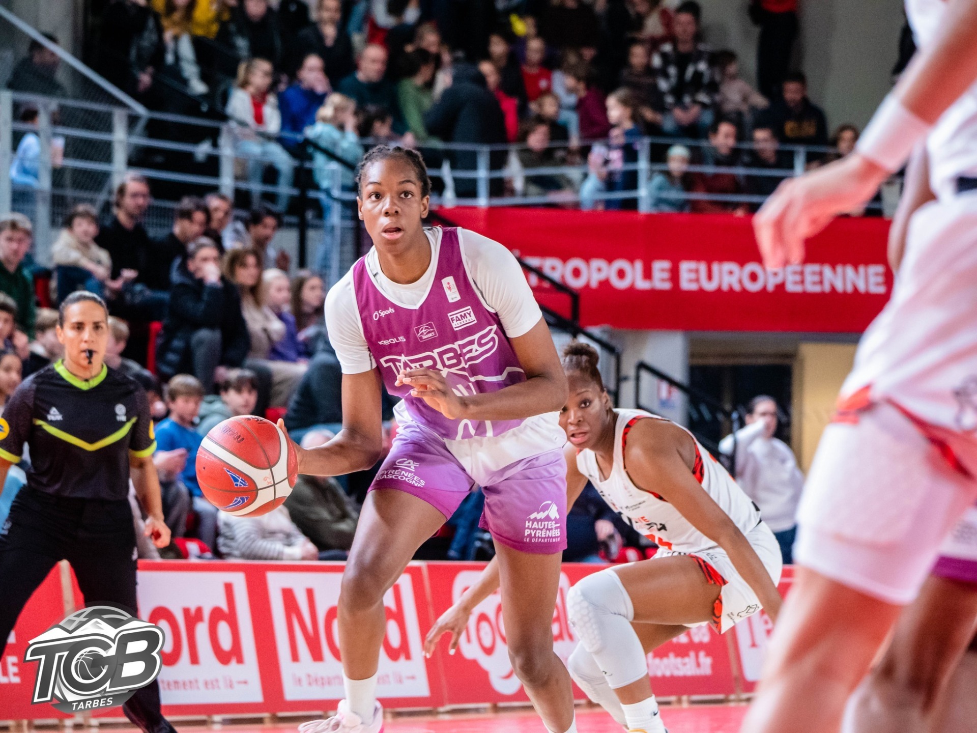 LFB : Tarbes célèbre Isabelle YACOUBOU sur une victoire