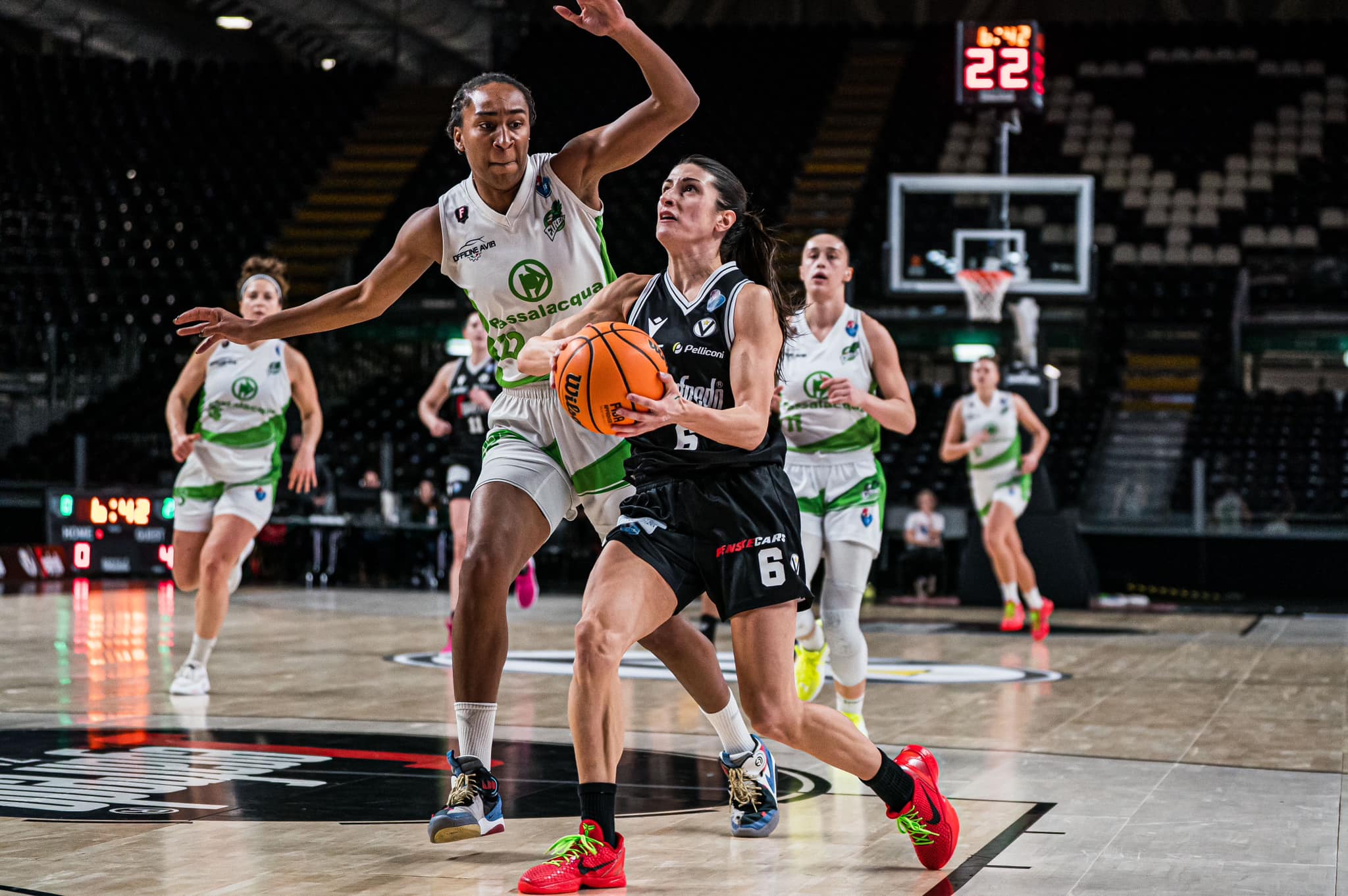 Coupe d’Italie : Surpris à domicile par Raguse, les joueuses de Pierre VINCENT manquent le coche pour accéder au tour suivant