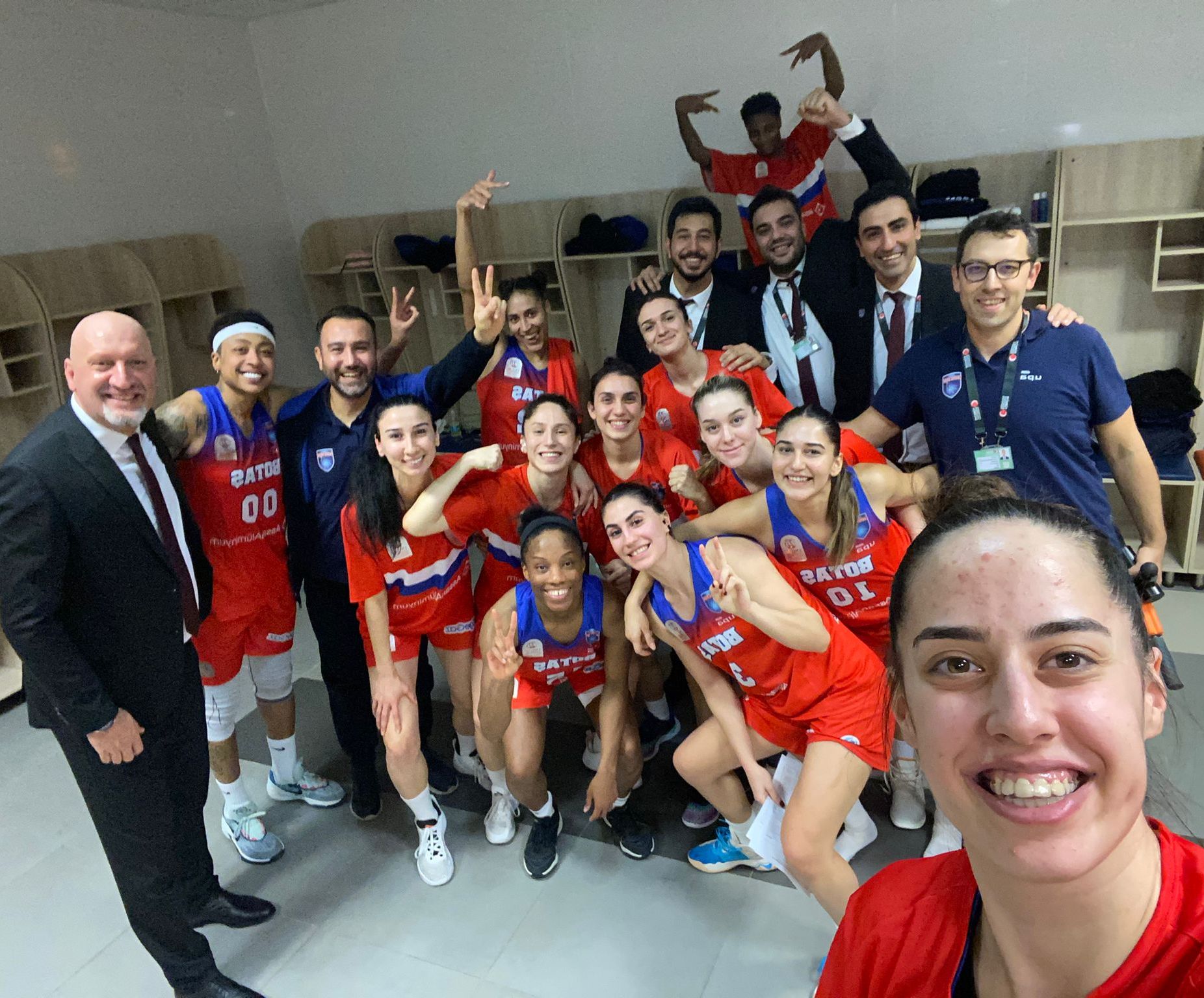 Turquie : Botas fait tomber le C. B. K. Mersin, Besiktas profite de la défaite d’Izmit pour repasser au deuxième rang