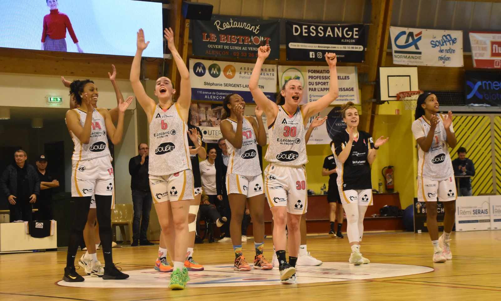 NF1 poule B : Alençon plus que jamais en tête, le Stade Français enchaîne à l’extérieur